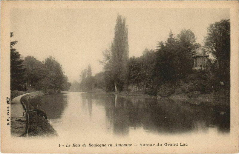 Carte postale ancienne Le Bois de Boulogne en Automne - Autour du Grand Lac à Paris