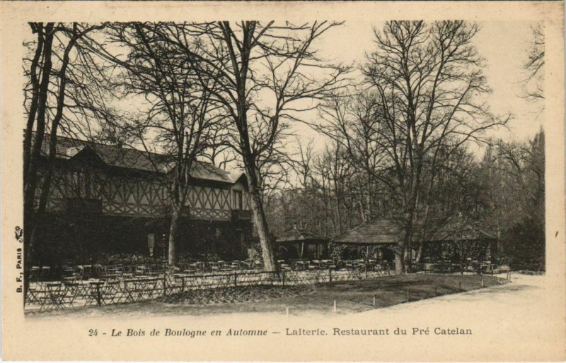 Carte postale ancienne Le Bois de Boulogne en Automne - Laiterie - Restaurant du Pré Catelan à Paris