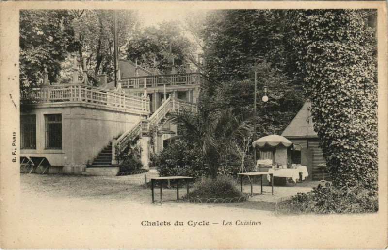 Carte postale ancienne Chalets du Cycle - Les Cuisines à Paris 16e