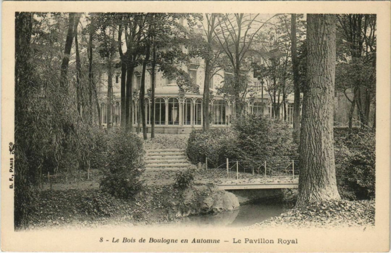 Carte postale ancienne Le Bois de Boulogne en Automne - Le Pavillon Royal à Paris 16e