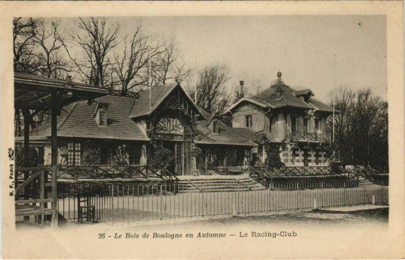 Carte postale ancienne Le Bois de Boulogne en Automne - Le Racing-Club à Paris