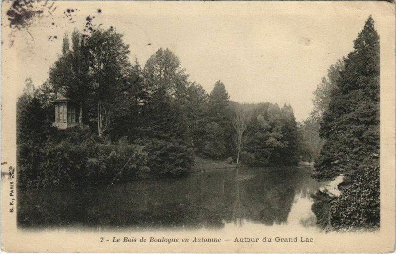 Carte postale ancienne Le Bois de Boulogne en Automne - Autour du grand Lac à Paris