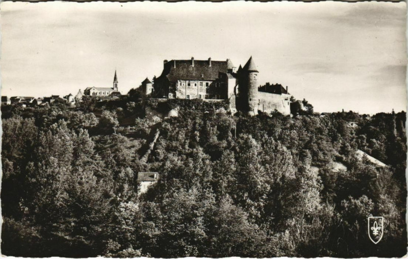 Carte postale ancienne Chantelle L'Abbaye à Chantelle