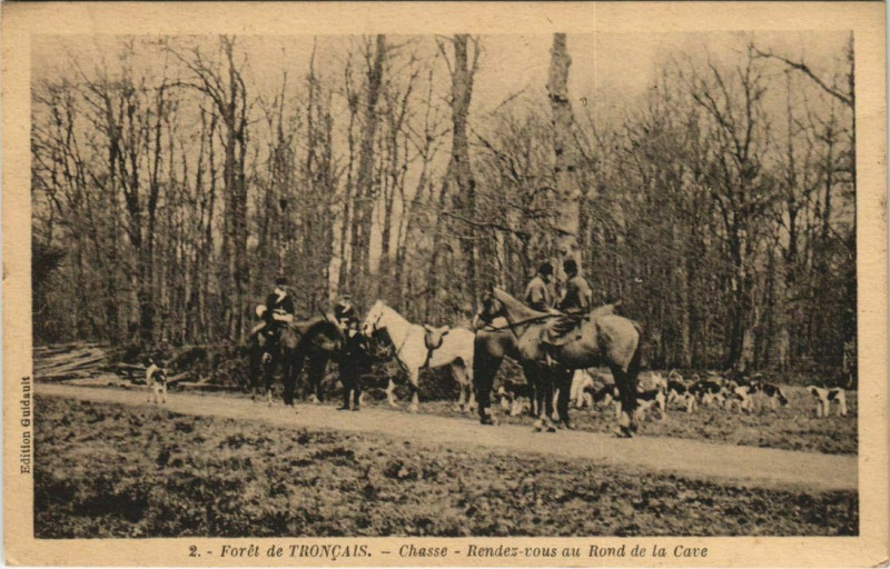 Carte postale ancienne Foret de Troncais - Chasse - Rendez-Vous au Rond de la Cave