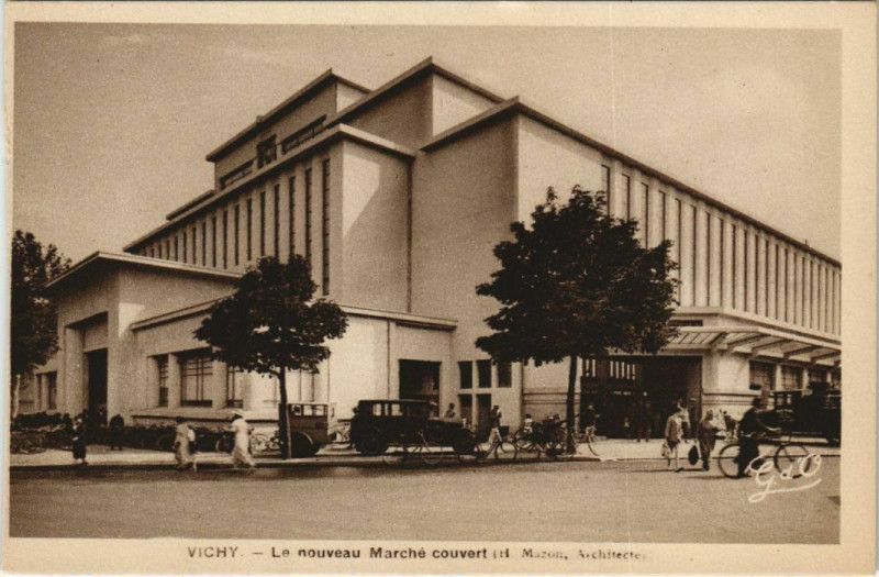 Carte postale ancienne Vichy Le Nouveau Marche Couvert à Vichy