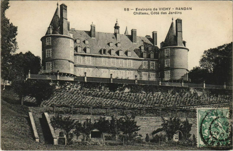 Carte postale ancienne Randan Chateau - Cote des Jardins