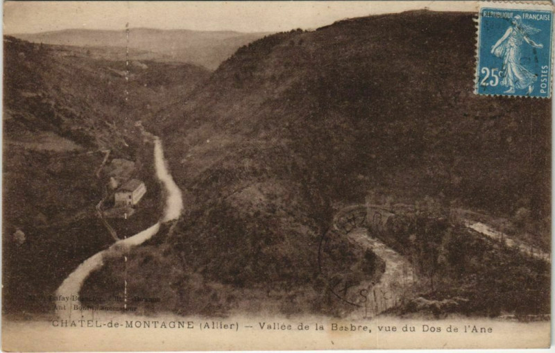 Carte postale ancienne Chatel-de-Montagne Vallee de la Besbre - Vue du Dos de l'Ane