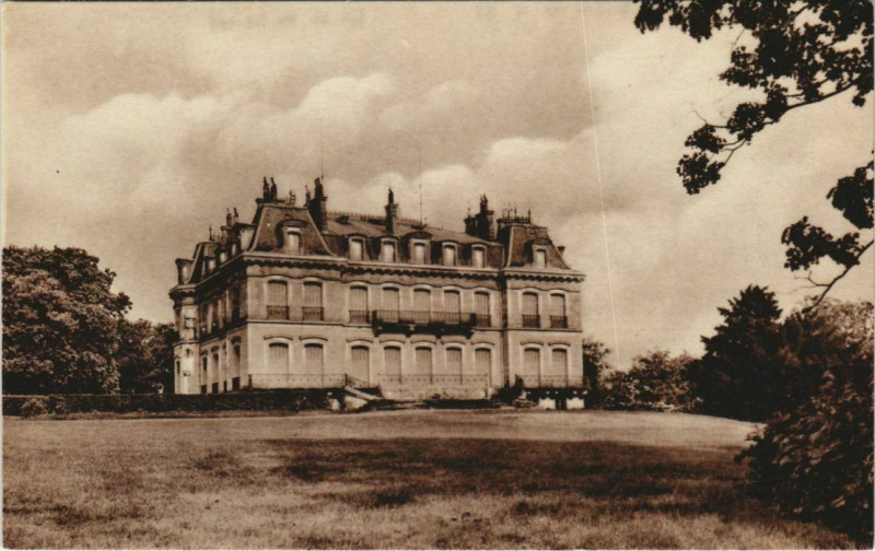 Carte postale ancienne Sanssat Chateau de Teillat à Sanssat