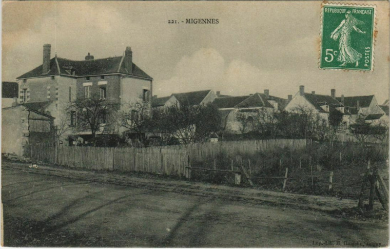 Carte postale ancienne Migennes Une Rue France à Migennes