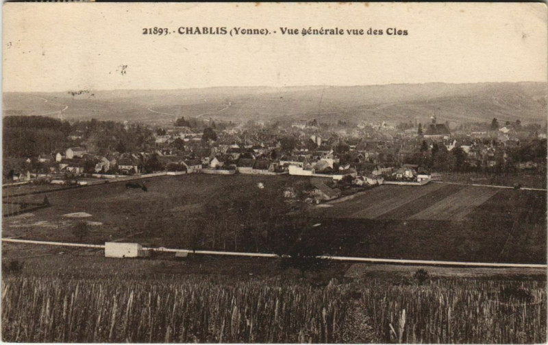 Carte postale ancienne Chablis Vue Generale vue des Clos France à Chablis