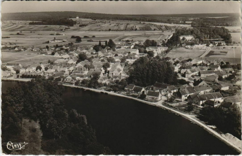 Carte postale ancienne Gurgy Vue aerienne France à Gurgy