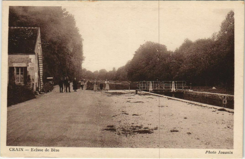 Carte postale ancienne Crain Ecluse de Beze France à Crain