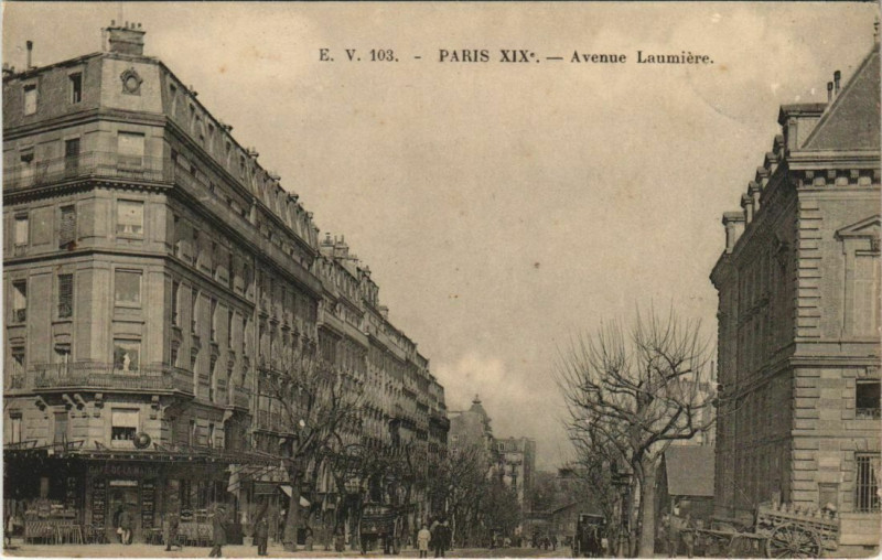 Carte postale ancienne Avenue Laumière à Paris 19e
