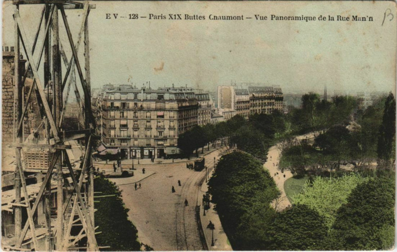 Carte postale ancienne Buttes-Chaumont - Vue Panoramique de la Rue Manin à Paris 19e