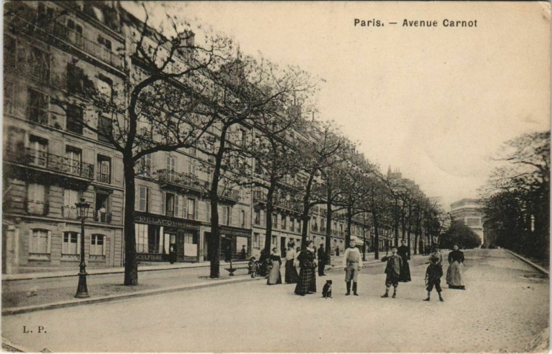 Carte postale ancienne Avenue Carnot à Paris 17e