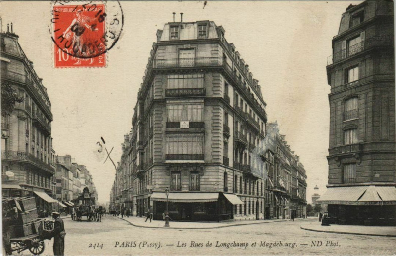 Carte postale ancienne Passy - Les rues de Longchamp et Magdebourg à Paris 16e