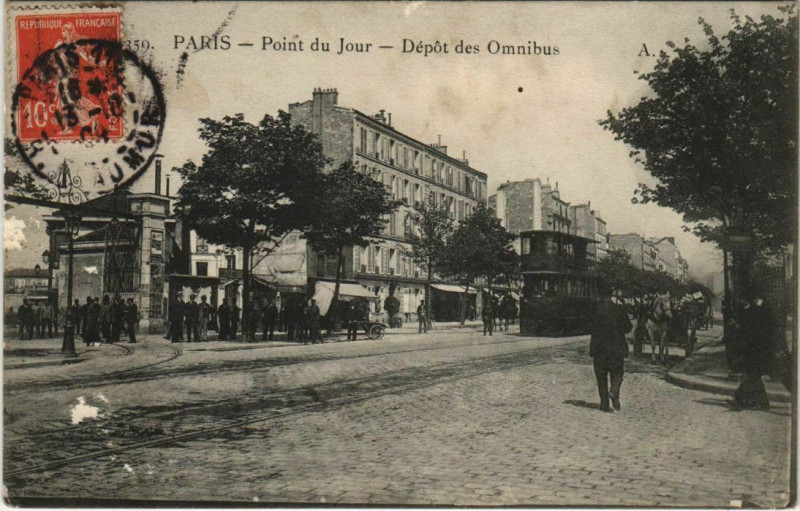 Carte postale ancienne Point du Jour - Dépôt des Omnibus à Paris 16e