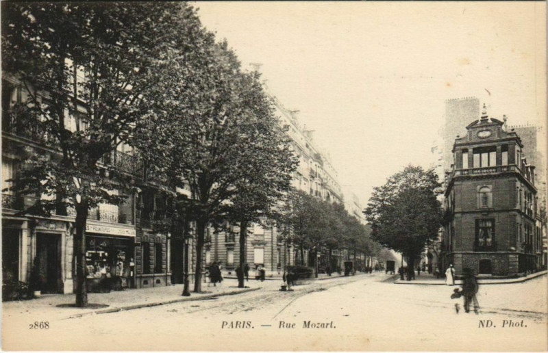 Carte postale ancienne Rue Mozart à Paris 16e