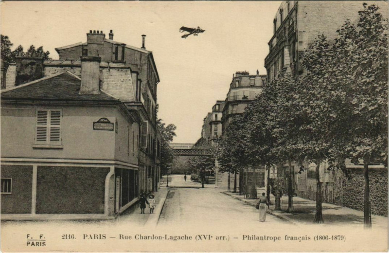 Carte postale ancienne Rue Chardon-Lagache à Paris 16e