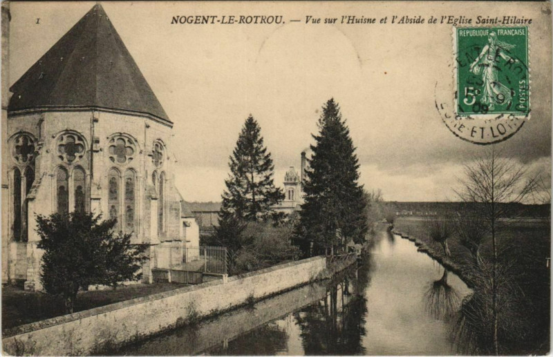 Carte postale ancienne Nogent-le-Rotrou Vue sur l'Huisne et l'Abside l'Eglise Saint-Hilaire à Nogent-le-Rotrou
