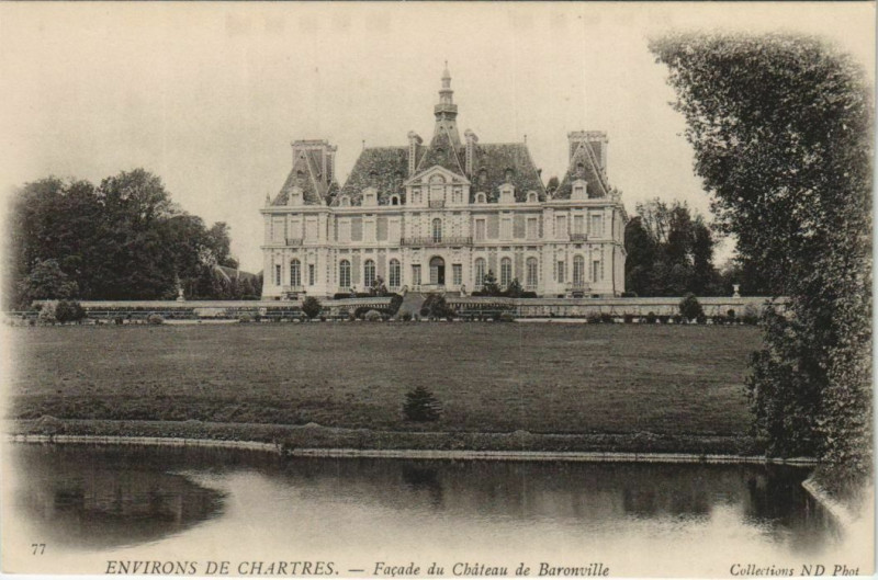 Carte postale ancienne Chartres Environs - Facade du Chateau de Baronville à Chartres