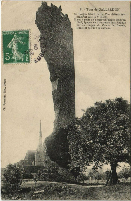Carte postale ancienne Gallardon Tour de Gallardon à Gallardon