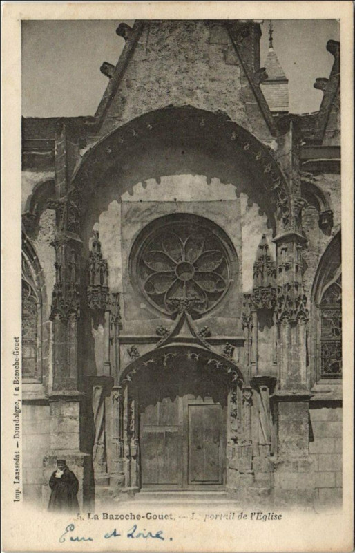 Carte postale ancienne La Bazoche-Gouet Le Portail de l'Eglise à La Bazoche-Gouet