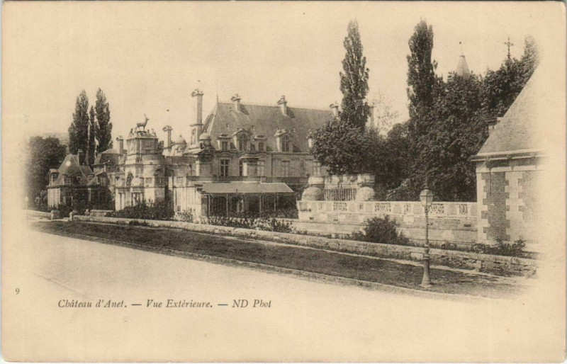 Carte postale ancienne Anet Chateau d'Anet - Vue Exterieure à Anet