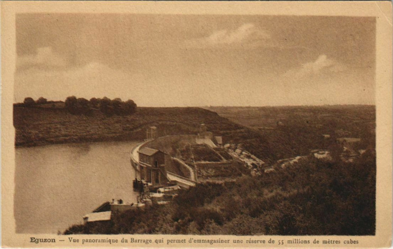 Carte postale ancienne Eguzon Vue Panoramique France