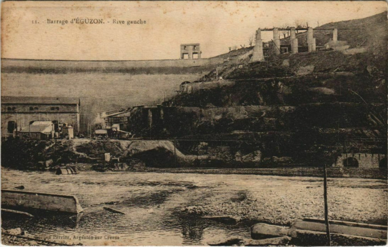 Carte postale ancienne Barrage d'Eguzon Rive gauche France