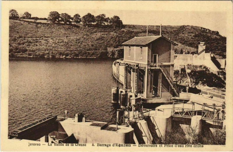 Carte postale ancienne Barrage d'Eguzon Deversoirs et Prise d'eau France