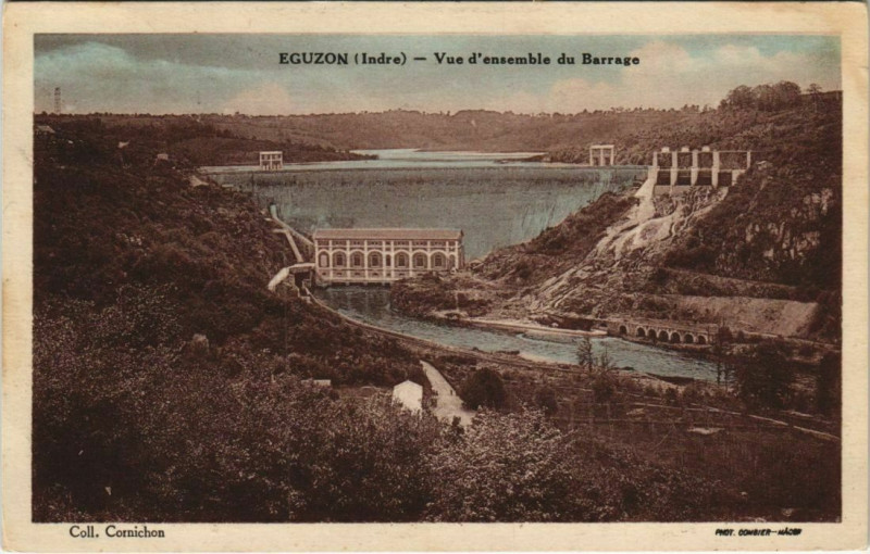 Carte postale ancienne Eguzon Vue d'ensemble du Barrage France
