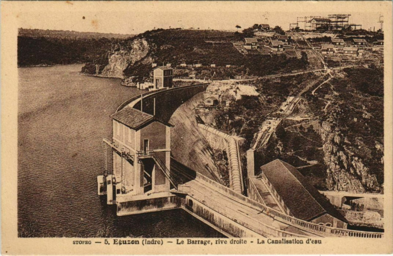 Carte postale ancienne Eguzon La Canalisation d'eau France