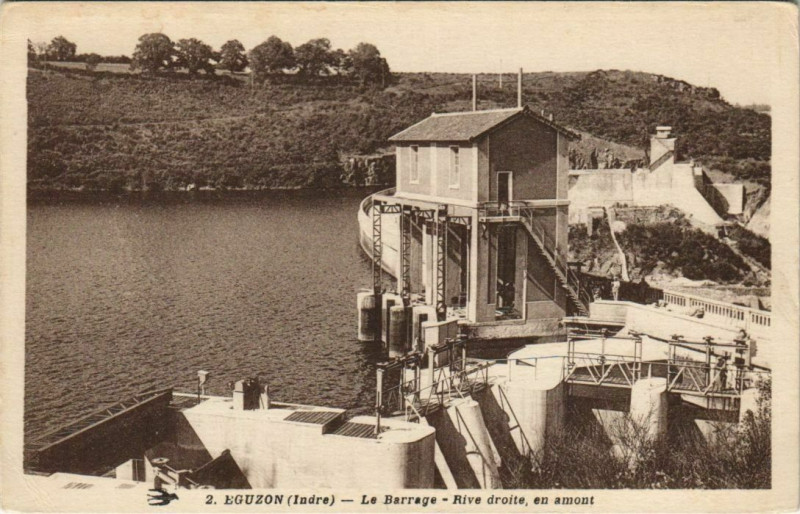 Carte postale ancienne Eguzon Le Barrage France
