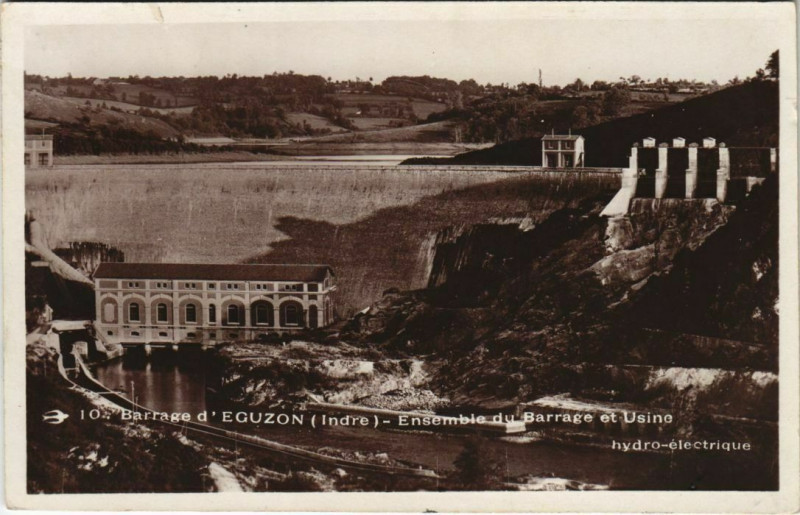 Carte postale ancienne Barrage d'Eguzon Ensemble du Barrage France