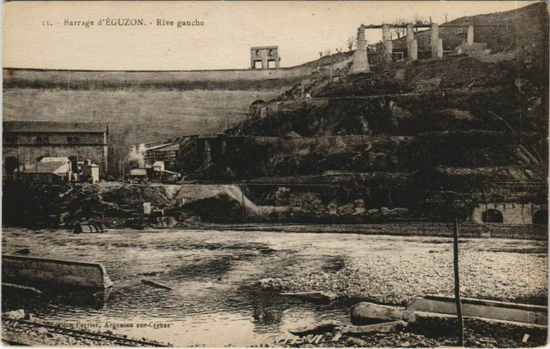 Carte postale ancienne Barrage d'Eguzon Rive gauche France