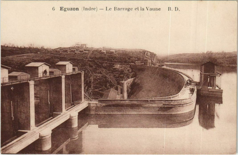 Carte postale ancienne Eguzon Le Barrage et la Vaune France