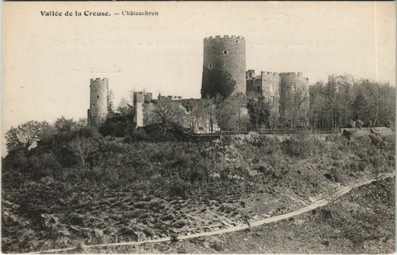 Carte postale ancienne Vallee de la Creuse Chateaubrun France