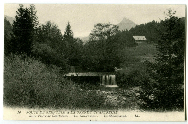 Carte postale ancienne Isère Route de Grenoble à la Grande Chartreuse Saint-Pierre de Chartreuse à Grenoble