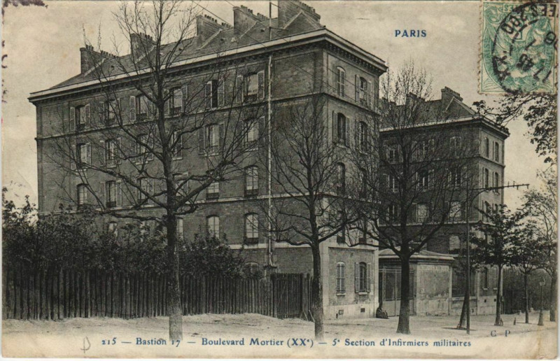 Carte postale ancienne Bastion 17 - Boulevard Mortier - 5e Section d'Infirmiers militaires à Paris 20e