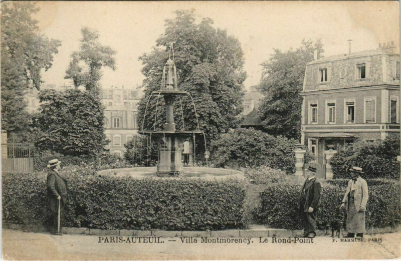 Carte postale ancienne Auteuil - Villa Montmorency - Le Rond-Point à Paris 16e