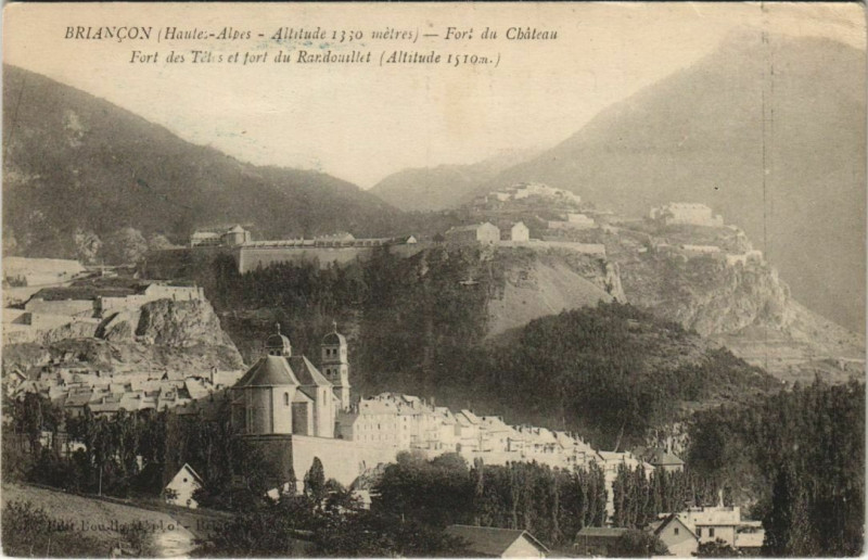 Carte postale ancienne Briancon Fort du Chateau France