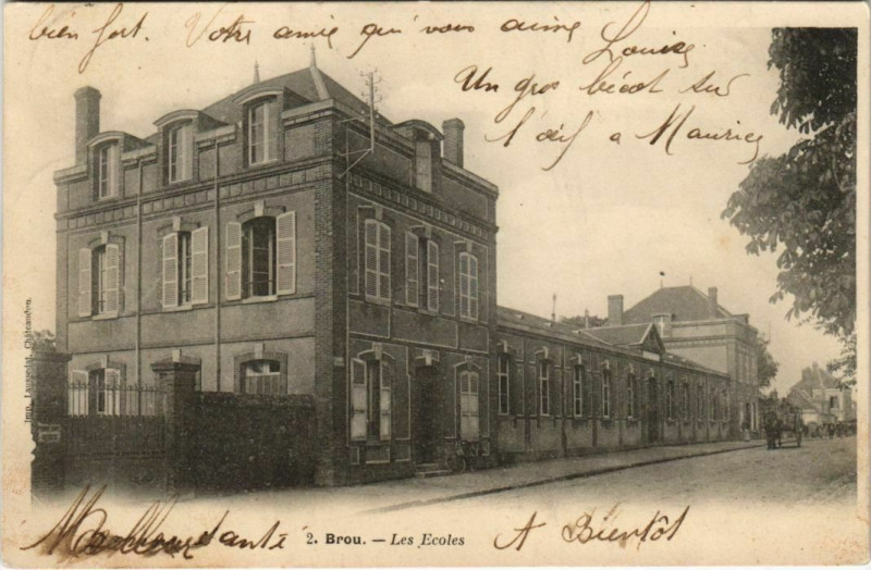 Carte postale ancienne Brou Les Ecoles France à Brou