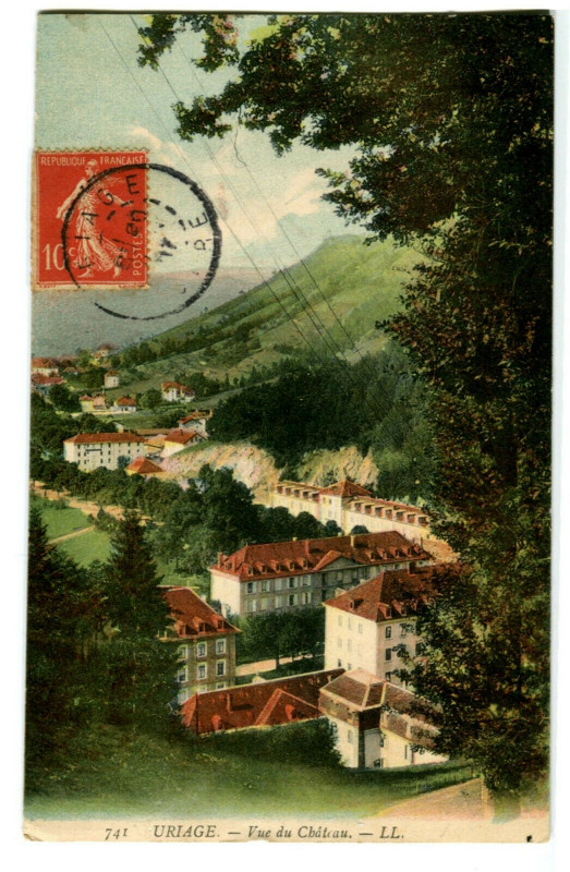 Carte postale ancienne Isère Uriage-les-Bains Vue du Château