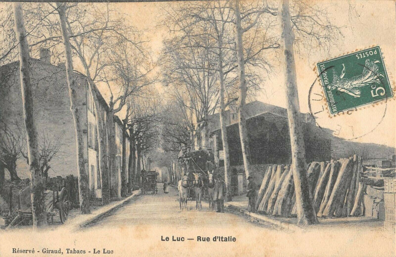 Carte postale ancienne Le Luc Grande Rue au Luc