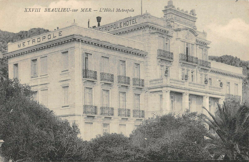 Carte postale ancienne Beaulieu Sur Mer Hotel Metropole à Beaulieu-sur-Mer