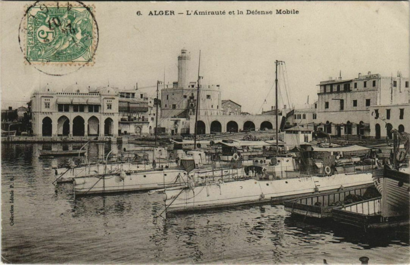 Carte postale ancienne Alger - L'Amiraute et la Defense Mobile - Warships Ships