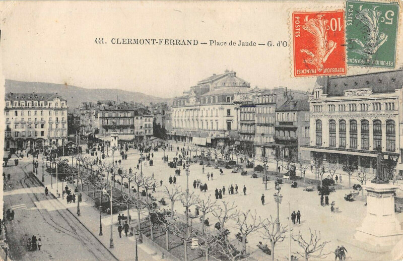 Carte postale ancienne Clermont Ferrand Place De Jaude à Clermont-Ferrand