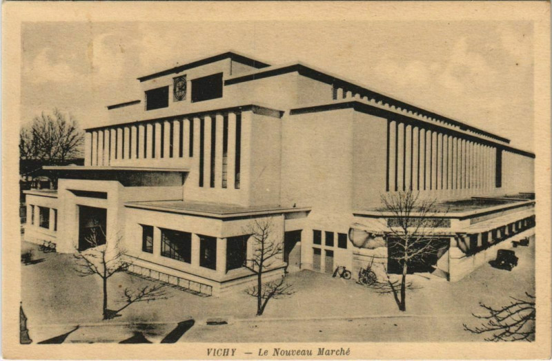 Carte postale ancienne Vichy Nouveau Marche à Vichy