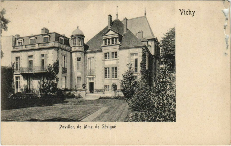 Carte postale ancienne Vichy Pavillon Sevigne à Vichy